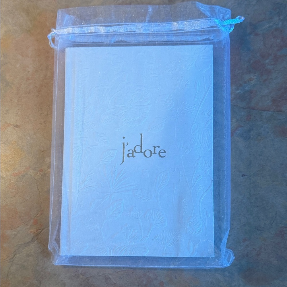 Elegant J'adore Embossed Card Set